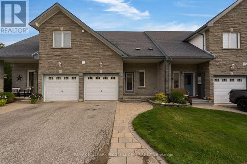 11-125 Huronia Rd, Barrie, ON, L4N4G1 | Card Image