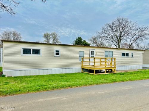 2945 Willow Glen Trl, Mogadore, OH, 44260-1830 | Card Image