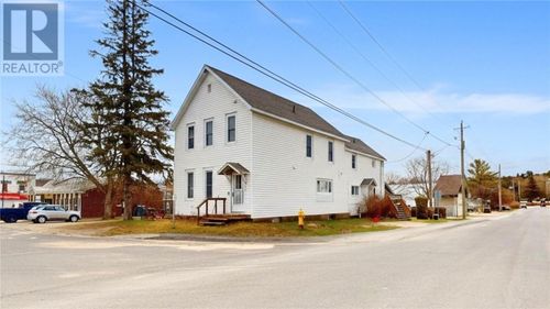 1 Eleanor St, Gore Bay, ON, P0P1H0 | Card Image