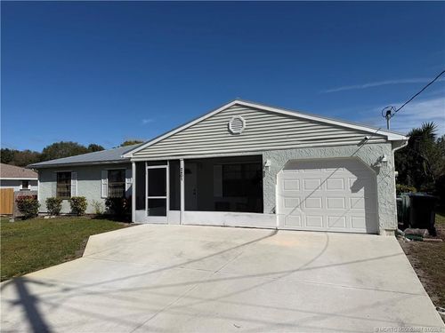 2401 Se Avalon Rd, Port St Lucie, FL, 34952-6572 | Card Image