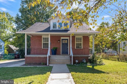 4905 Sheridan St, RIVERDALE, MD, 20737-1127 | Card Image