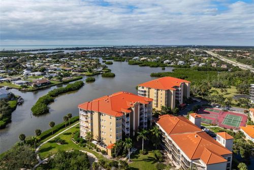 unit-202-6100 Jessie Harbor Dr, OSPREY, FL, 34229-2115 | Card Image