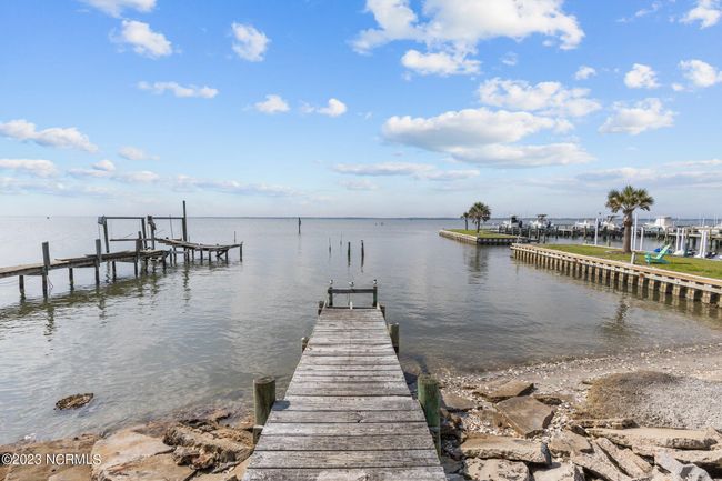 Dock | Image 10