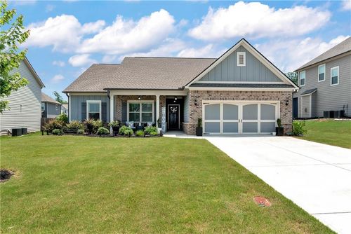 1311 Calgary Lake Dr, Winder, GA, 30680-4916 | Card Image