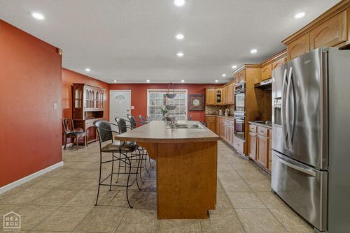 403 Rosewood Dr, Paragould, AR, 72450-3821 | Card Image