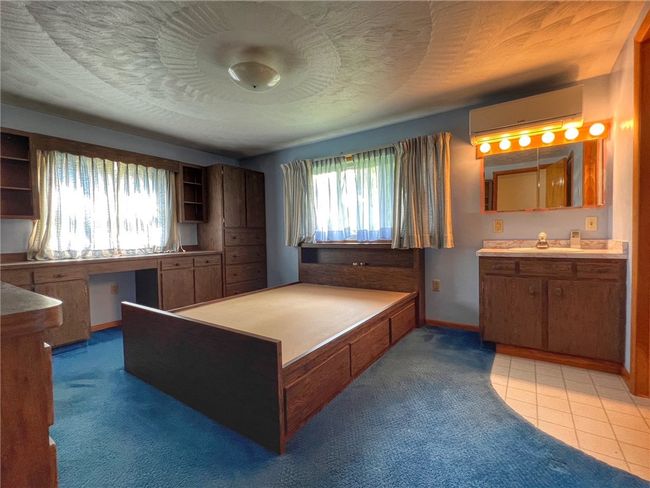 This bedroom has an ensuite | Image 10