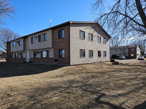 331 Fox Lake Avenue, Sherburn, MN, 56171 | Card Image