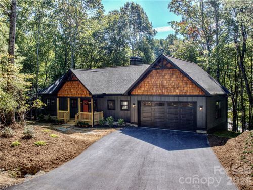 32 Ossarooga Ct, Brevard, NC, 28712-9238 | Card Image