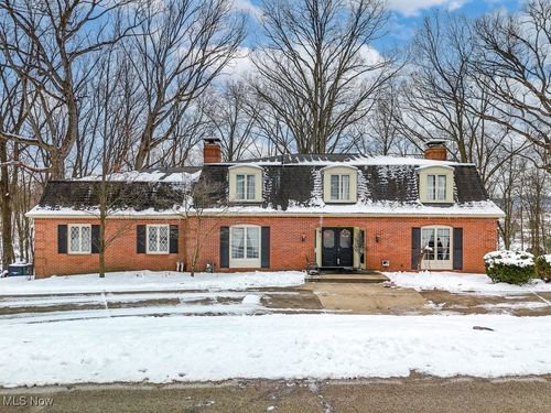 5323 Hilltop Dr Ne, Magnolia, OH, 44643-8442 | Card Image