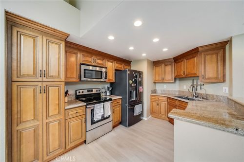 42-5722 E Stillwater, Orange, CA, 92869 | Card Image