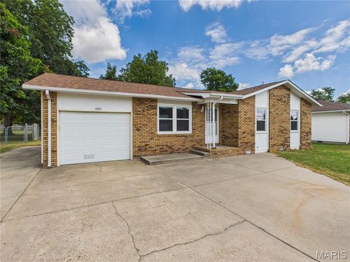 2006 Ables Rd, Sikeston, MO, 63801-3708 | Card Image