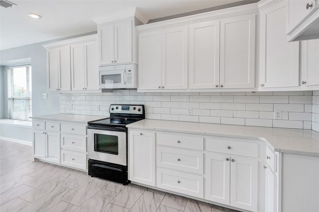 5718 Gloucester Dr, House other with 4 bedrooms, 4 bathrooms and null parking in Tyler TX | Image 11