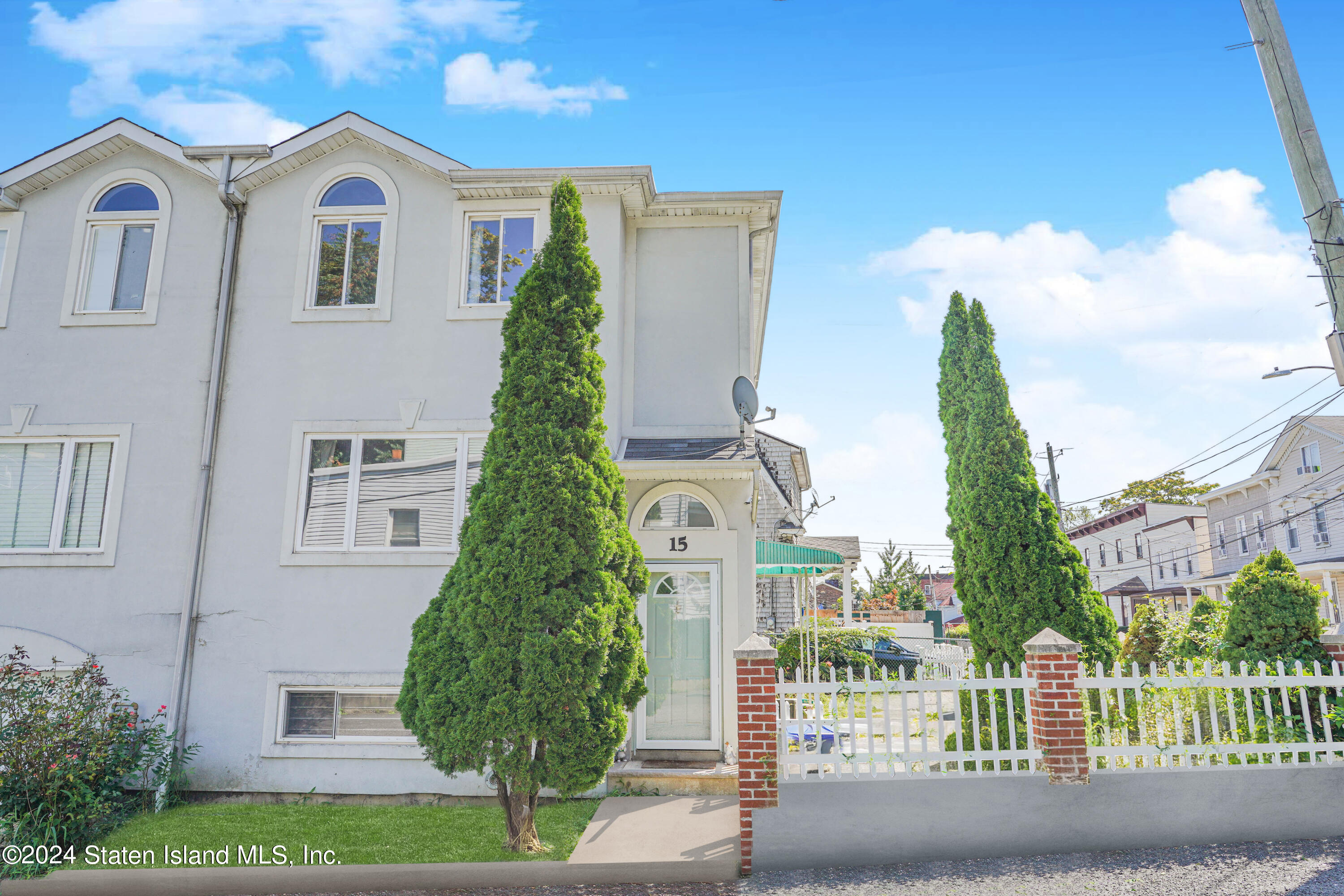 Dulancey Ct, Staten Island, NY 10301