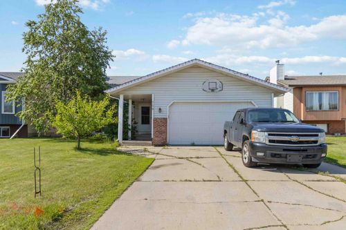 129 Bergeron Road, Fort Mcmurray, AB, T9K2C1 | Card Image