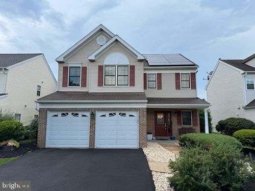 4 Sandstone Rd, East Windsor, NJ, 08520-3039 | Card Image