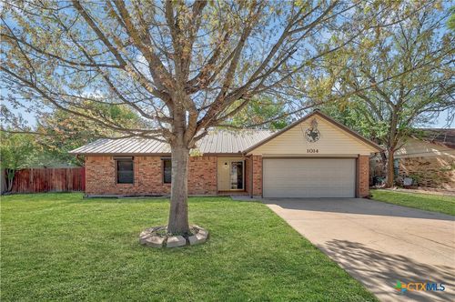 1014 N 4th St, Copperas Cove, TX, 76522-1850 | Card Image