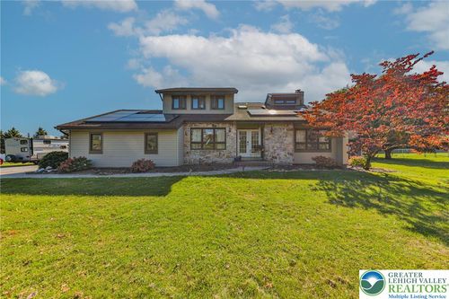 1988 Timberline Ct, Fogelsville, PA, 18051-2342 | Card Image