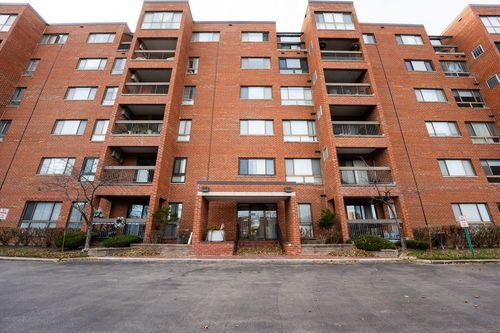 307-600 Naples Court, Glenview, IL, 60025 | Card Image