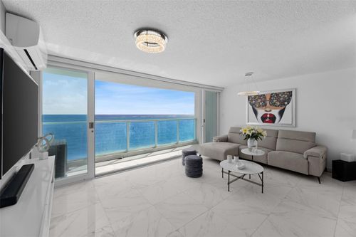 804-1035 Ave Ashford, San Juan, PR, 00907-1124 | Card Image