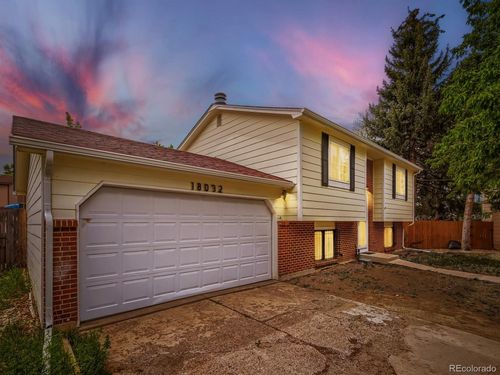 18032 E Loyola Pl, Aurora, CO, 80013-3411 | Card Image