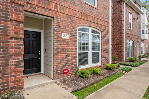 205-305 Holleman Dr E, College Station, TX, 77840-7063 | Card Image