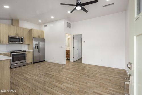 3-220 N Drew St, Mesa, AZ, 85201-6685 | Card Image
