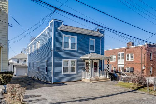 7 4th St, White Plains, NY, 10606-1611 | Card Image