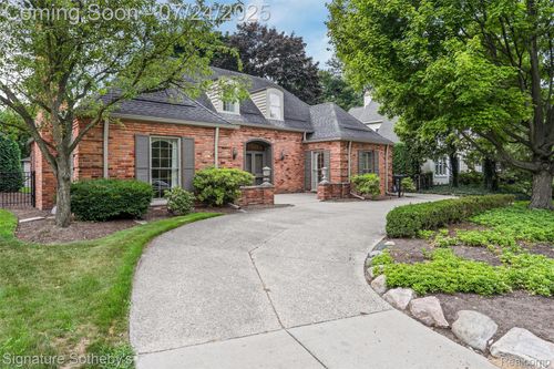 267 Hillcrest Ave, Grosse Pointe Farms, MI, 48236-3108 | Card Image