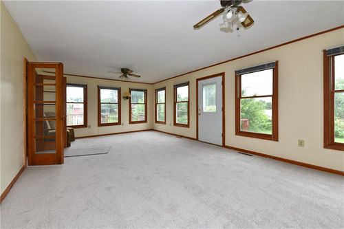9604 E 32nd St S, Independence, MO, 64052-1005 | Card Image