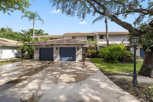 32-3249 Deer Creek Lake Shore Dr, Deerfield Beach, FL, 33442-7980 | Card Image