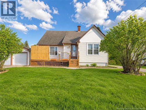 39 Edmond St, Moncton, NB, E1A3K5 | Card Image