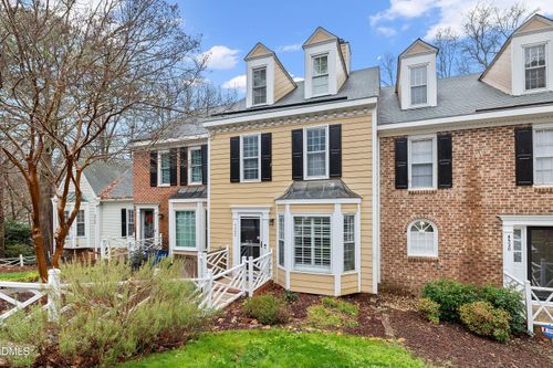 4522 Hamptonshire Dr, Raleigh, NC, 27613-3825 | Card Image