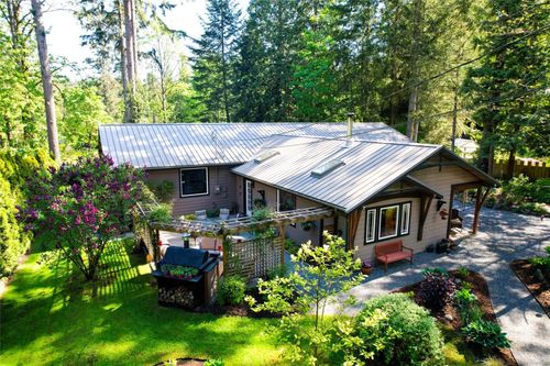 1126 North Rd, Gabriola, BC, V0R1X3 | Card Image
