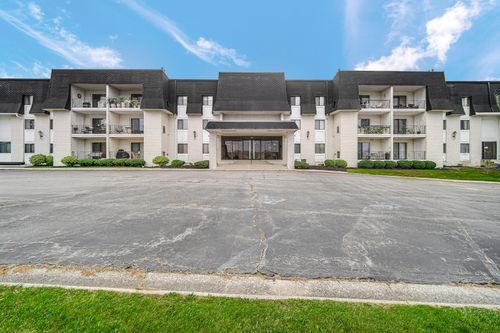 apt-105-2371 Deerpath Dr, Schererville, IN, 46375-2556 | Card Image