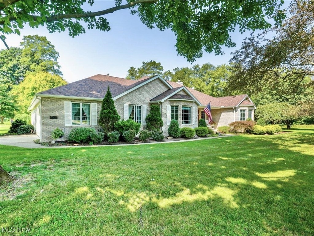 Hillcrest Ct, Conneaut, OH 44030