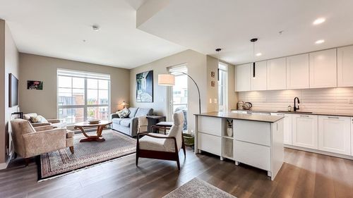 607-8327 201 St, Langley, BC, V2Y3P5 | Card Image