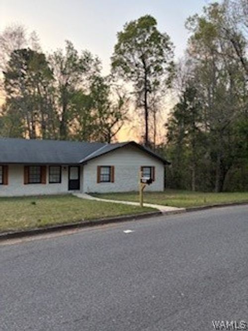 2046 25th Way E, Tuscaloosa, AL, 35404-4993 | Card Image