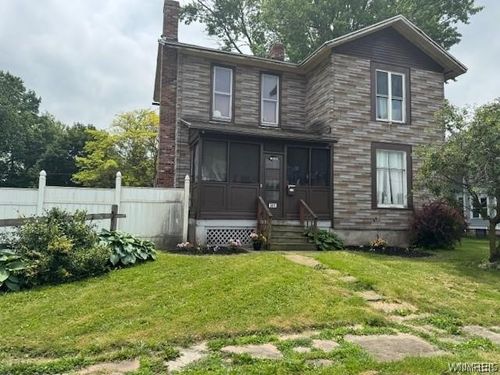 501 S Academy St, Medina, NY, 14103-1138 | Card Image