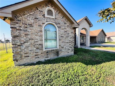 1806 Sapphire Street, House other with 5 bedrooms, 3 bathrooms and 6 parking in Penitas TX | Image 1