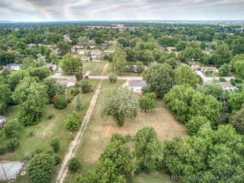 1 E 5th St, Tulsa, OK, 74103-4401 | Card Image