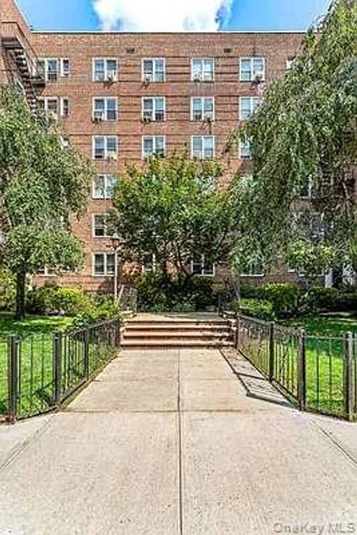 apt-2o-88 35th Ave, Jackson Heights, NY, 11372-5720 | Card Image
