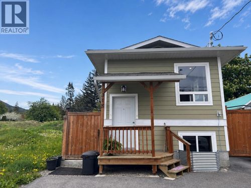 318 8 Ave S, Creston, BC, V0B1G3 | Card Image