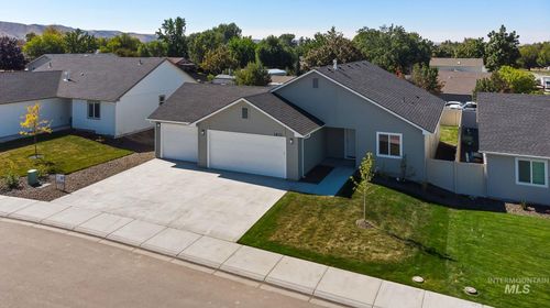 1611 Regency Way, Emmett, ID, 83617-3748 | Card Image