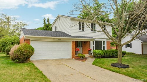 30190 Northgate Dr, Southfield, MI, 48076-1083 | Card Image