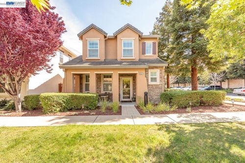 2527 Coldstream Way, Hayward, CA, 94545-4768 | Card Image