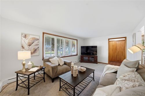 715 Park Avenue, North Tonawanda, NY, 14120 | Card Image