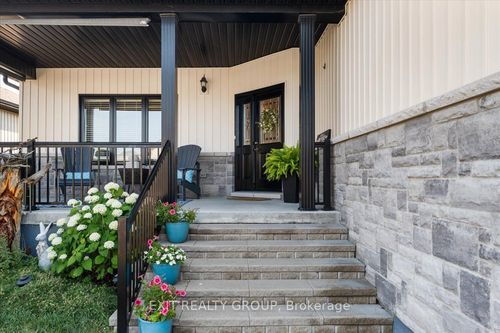 18 Gilbert Cres, Wellington, ON, K0K3L0 | Card Image