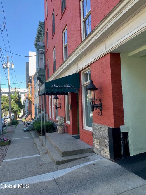 104-270 Hudson Ave, Albany, NY, 12210-1827 | Card Image