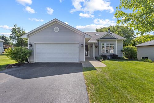 110 Benedict Dr Sw, Poplar Grove, IL, 61065-8951 | Card Image
