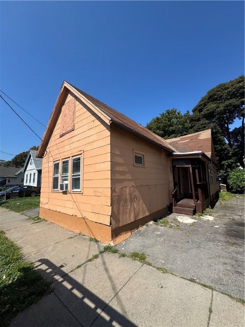 340 Clifford Ave, Rochester, NY, 14621-4518 | Card Image